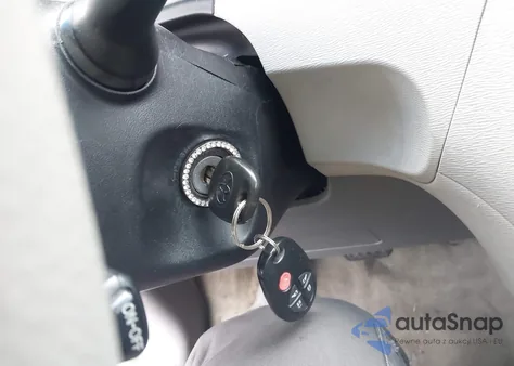 2012 Toyota Sienna Le V6 7 Passenger Auto Access Seat/Le V6 8 Passenger из США, поврежденный, VIN 5TDKK3DC4CS177287